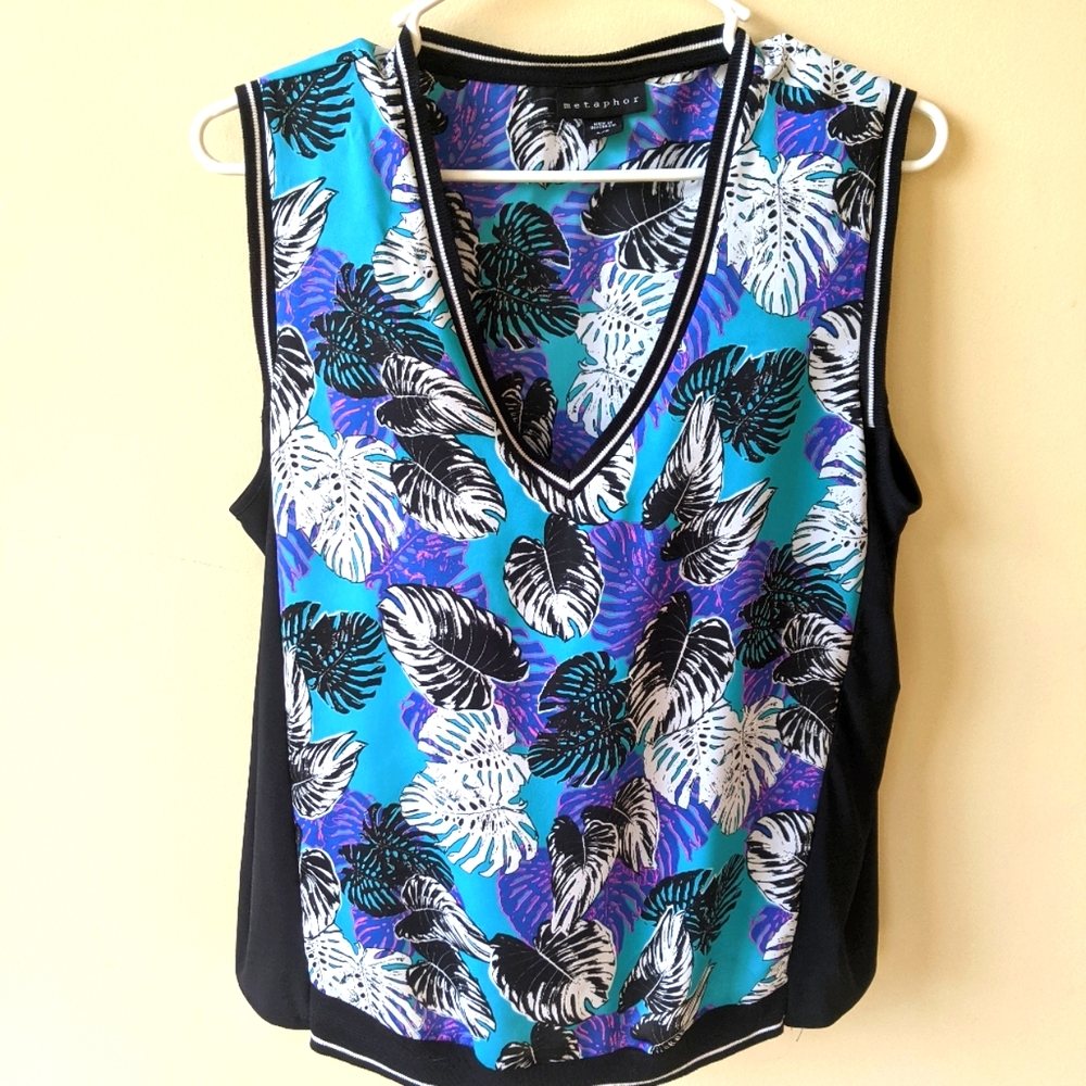 Metaphor sleeveless top